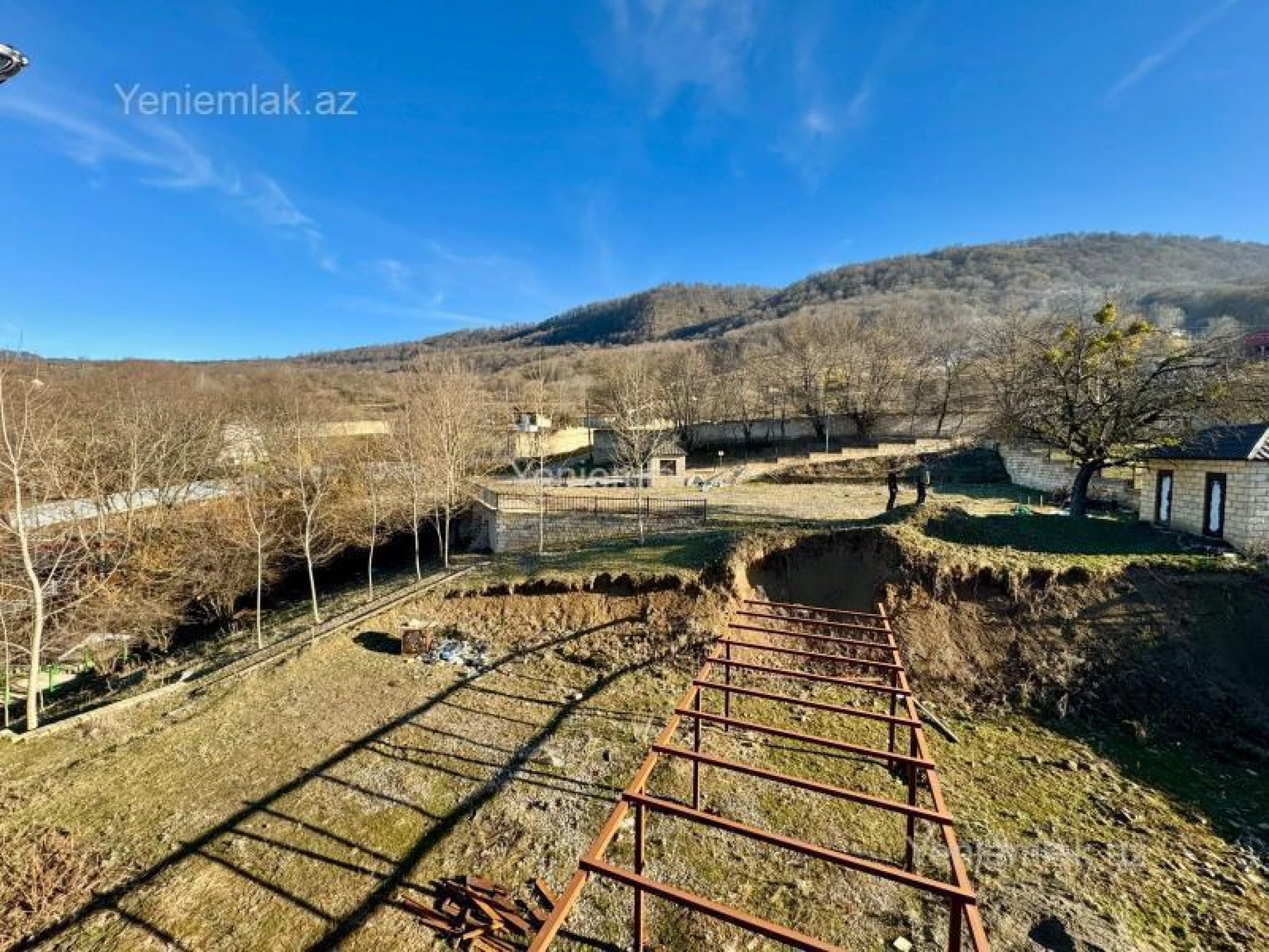 Satılır 16 otaqlı obyekt 7000 m²