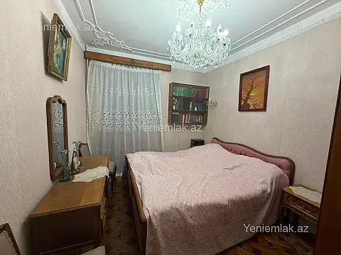 Satılır 5 otaqlı köhnə tikili 110 m²