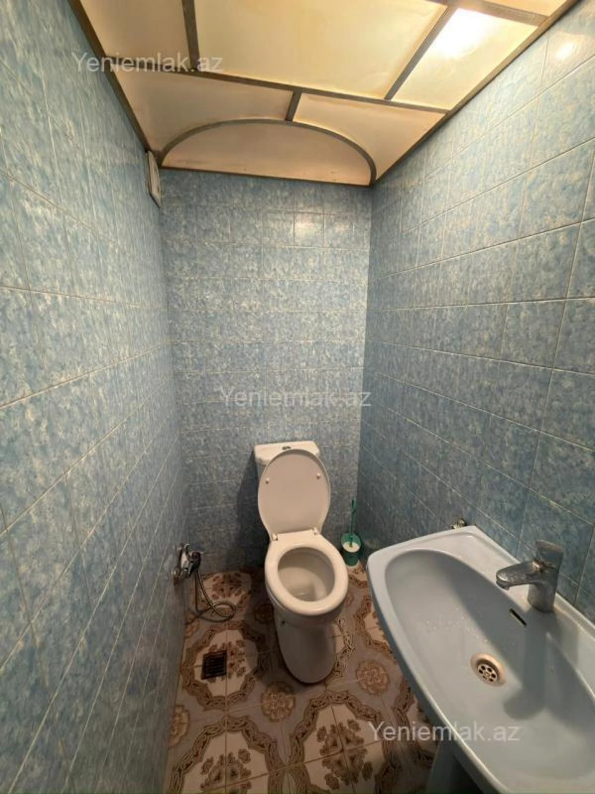 Satılır 5 otaqlı köhnə tikili 110 m²