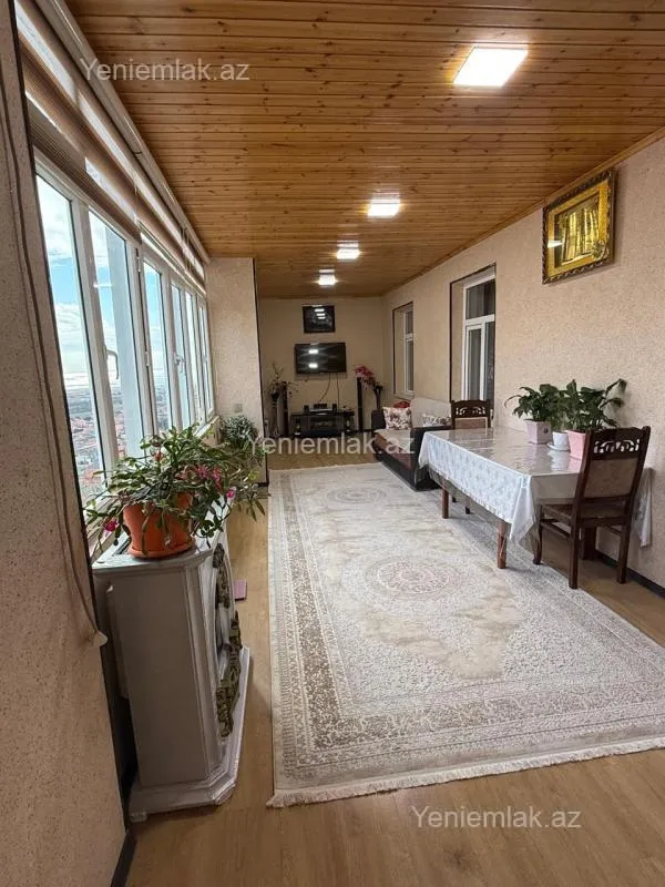 Satılır 7 otaqlı həyət evi 220 m²