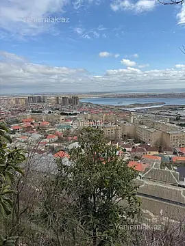 Satılır 7 otaqlı həyət evi 220 m²