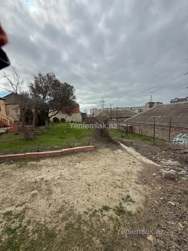 Satılır 7 otaqlı həyət evi 220 m²