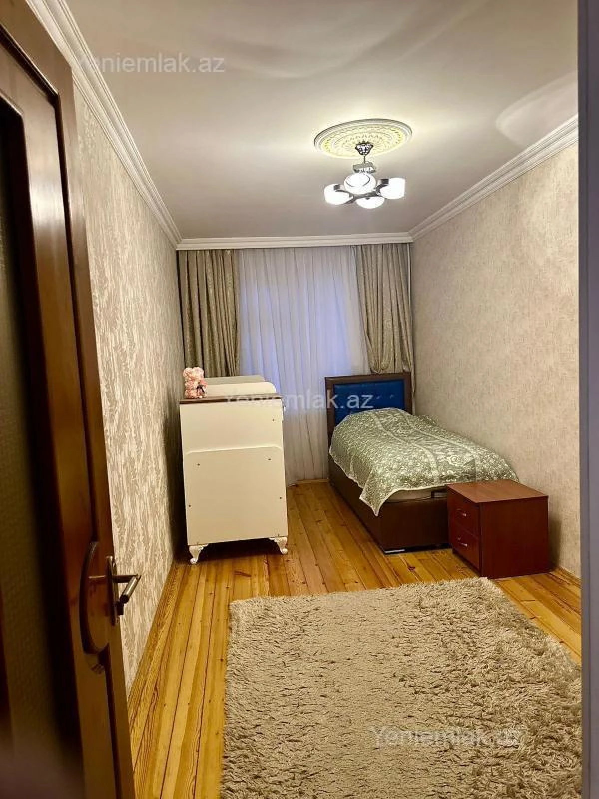 Satılır 3 otaqlı köhnə tikili 75 m²
