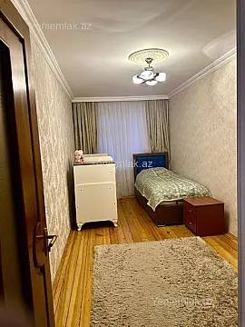 Satılır 3 otaqlı köhnə tikili 75 m²