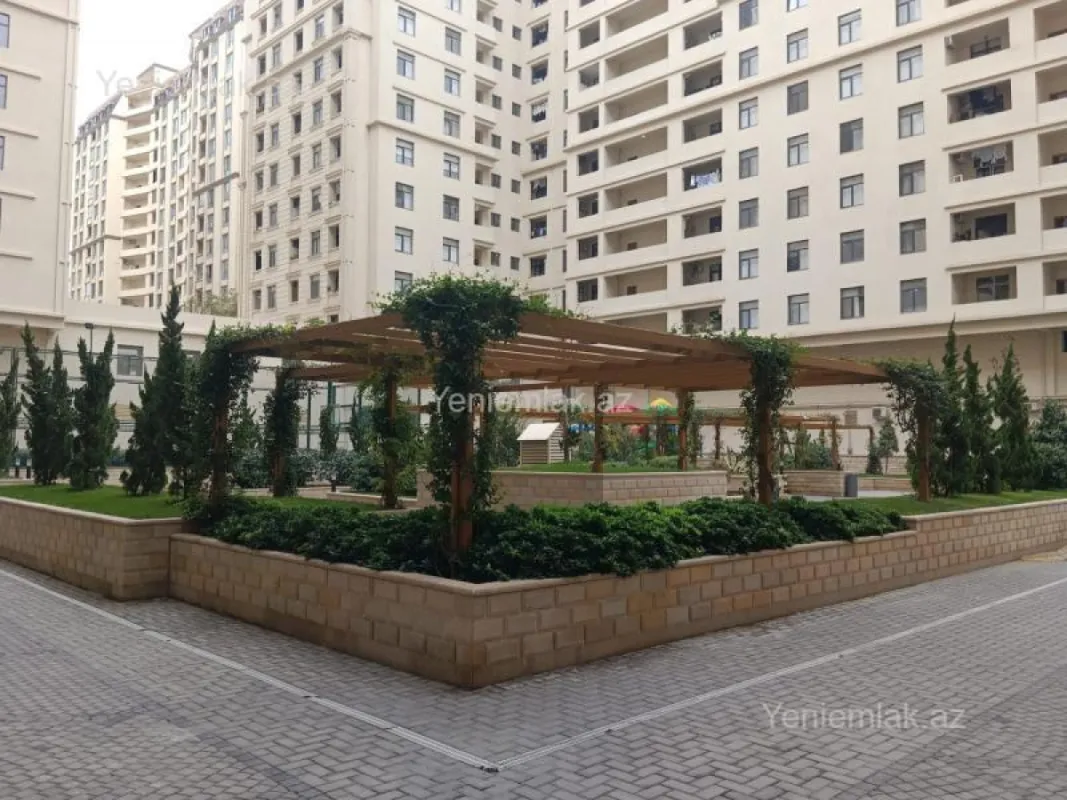 Satılır 3 otaqlı yeni tikili 135 m²
