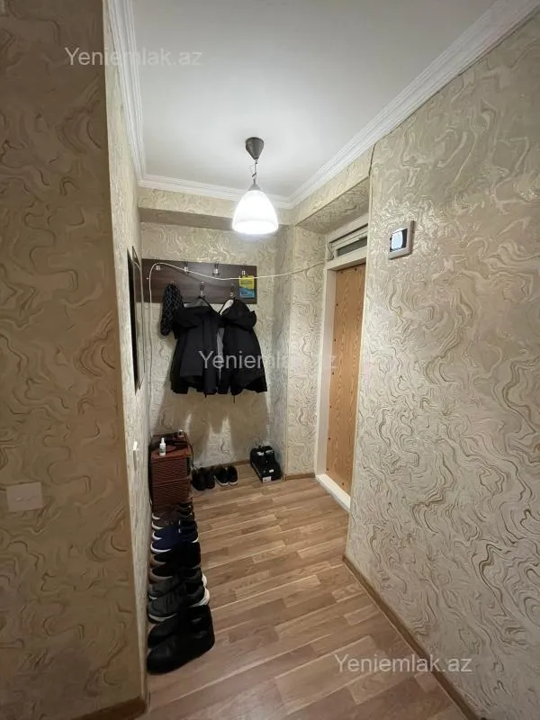Satılır 1 otaqlı köhnə tikili 36 m²