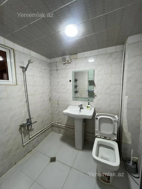 Satılır 1 otaqlı köhnə tikili 36 m²