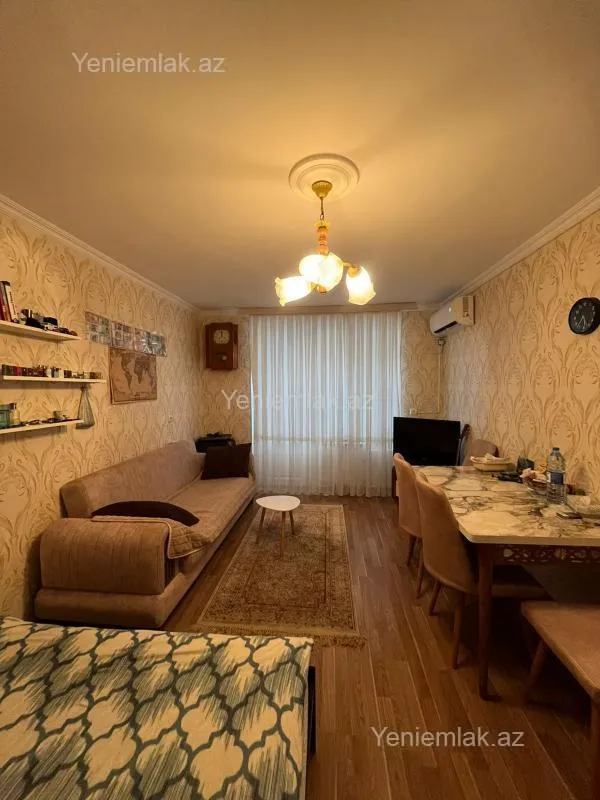 Satılır 1 otaqlı köhnə tikili 36 m²