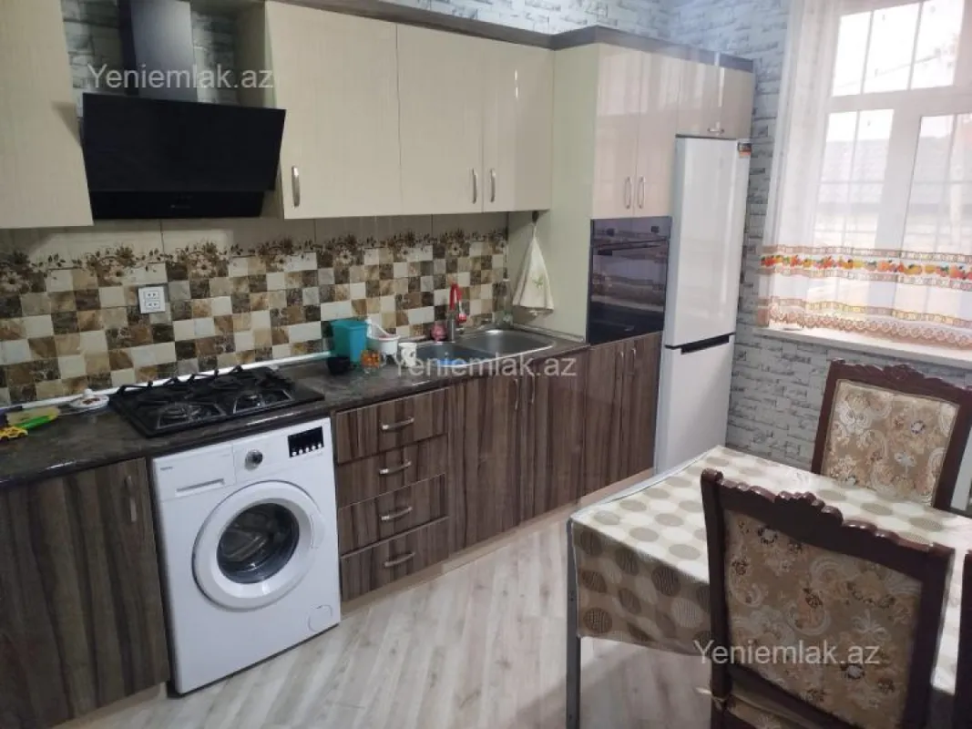 Satılır 4 otaqlı həyət evi 120 m²