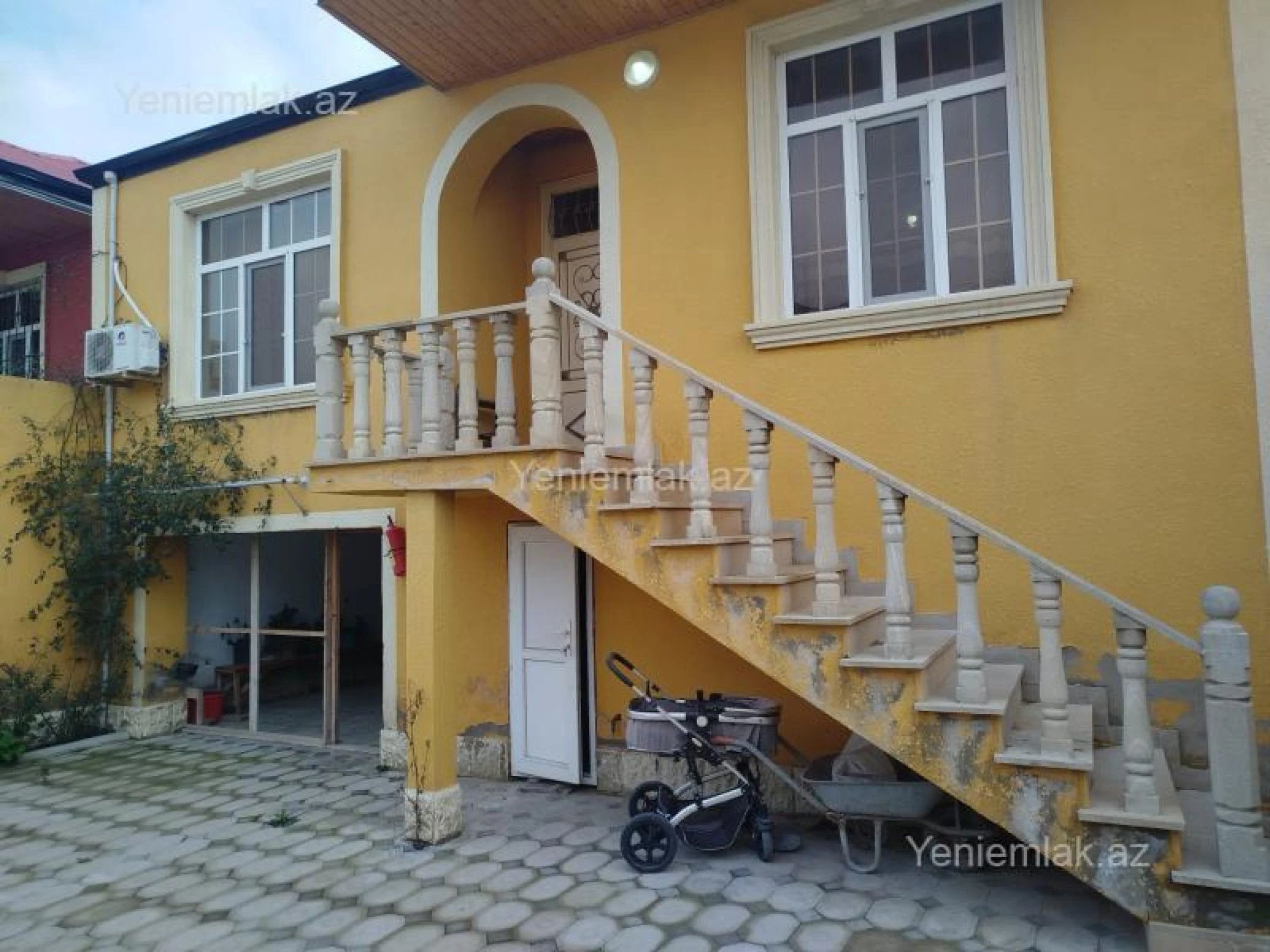 Satılır 4 otaqlı həyət evi 120 m²