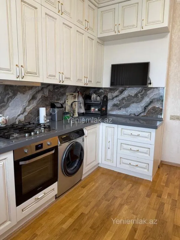 Satılır 3 otaqlı yeni tikili 105 m²