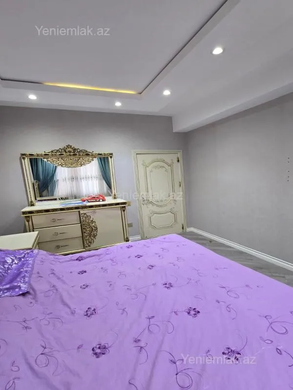 Satılır 3 otaqlı yeni tikili 125 m²