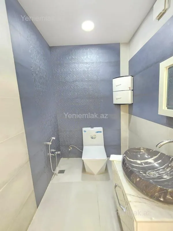 Satılır 3 otaqlı yeni tikili 125 m²