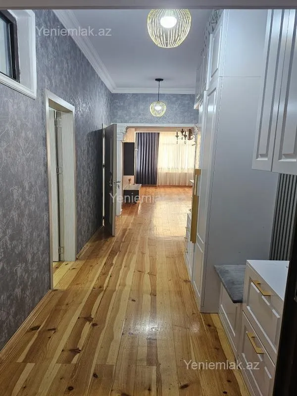 Satılır 3 otaqlı yeni tikili 75 m²