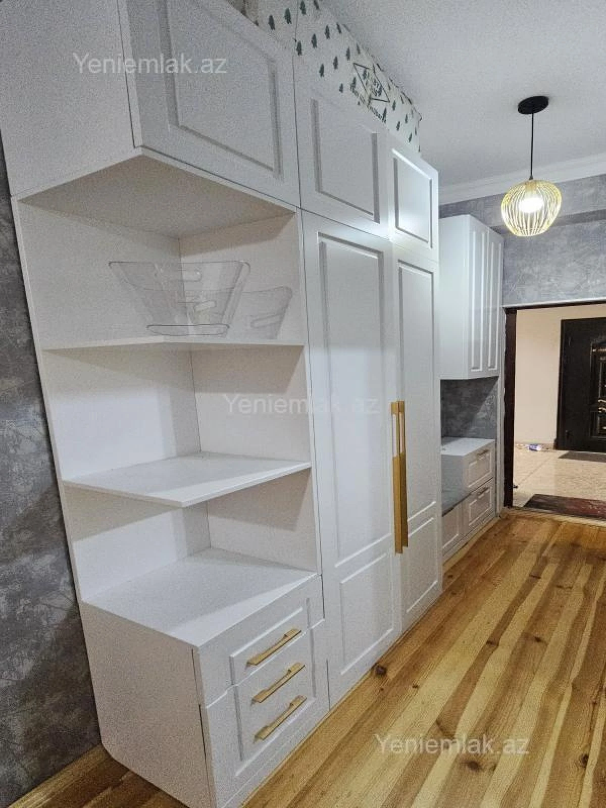 Satılır 3 otaqlı yeni tikili 75 m²