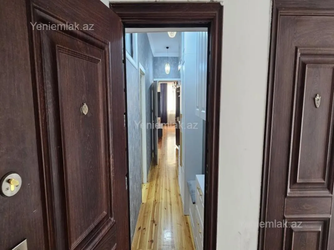 Satılır 3 otaqlı yeni tikili 75 m²