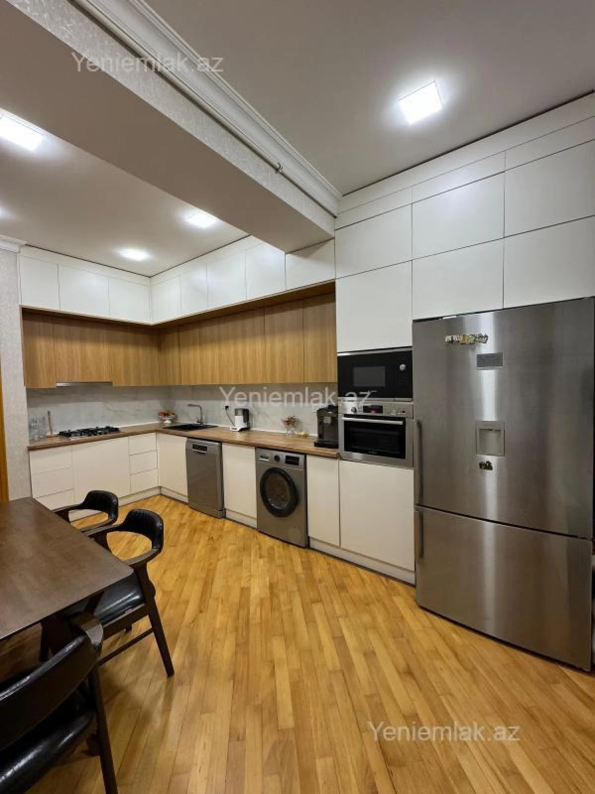 Satılır 3 otaqlı yeni tikili 140 m²