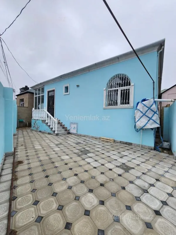 Satılır 4 otaqlı həyət evi 145 m²