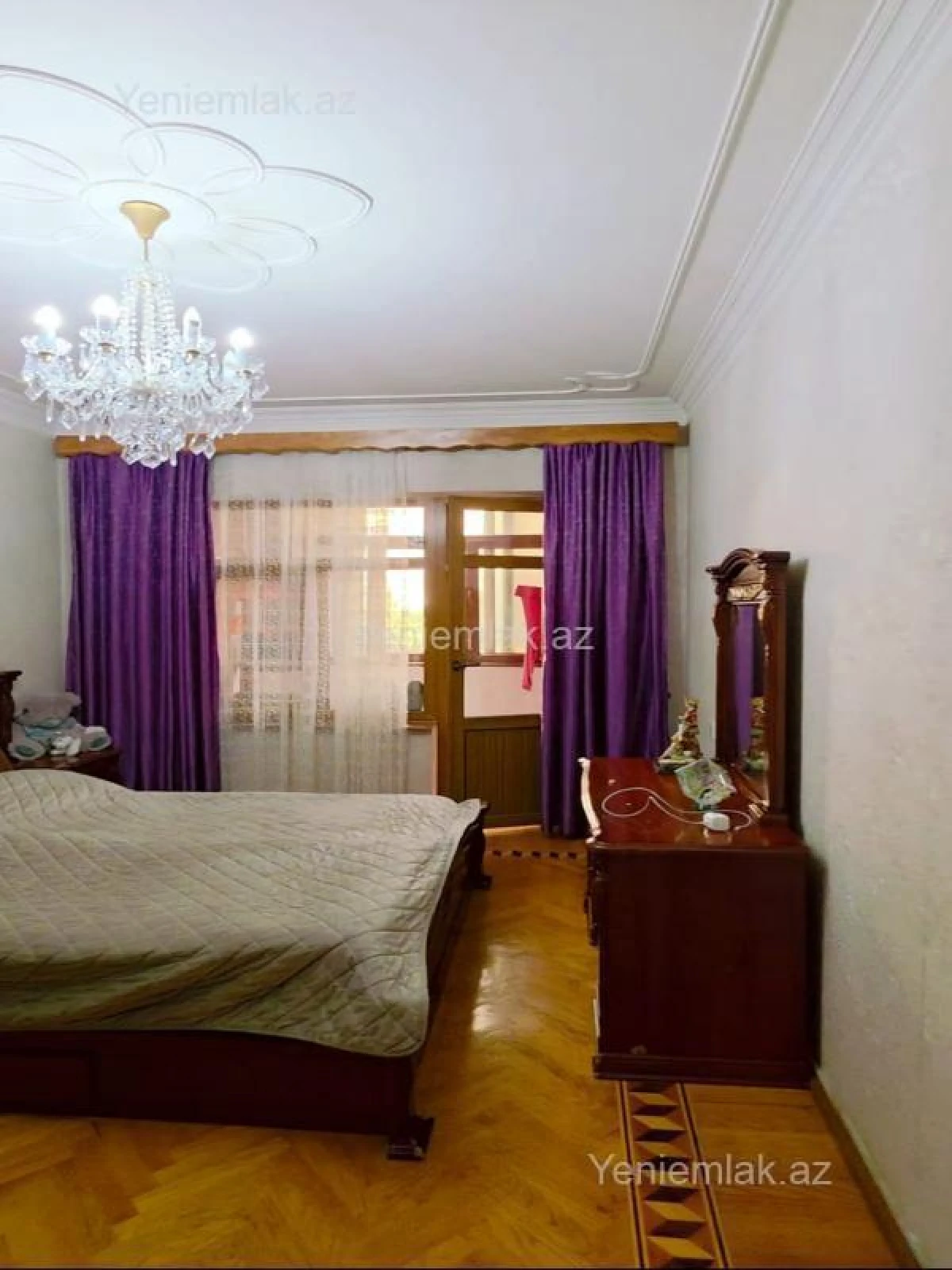 Satılır 3 otaqlı köhnə tikili 90 m²