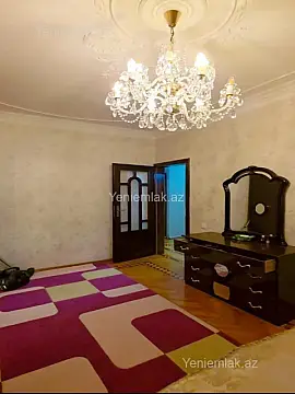 Satılır 3 otaqlı köhnə tikili 90 m²