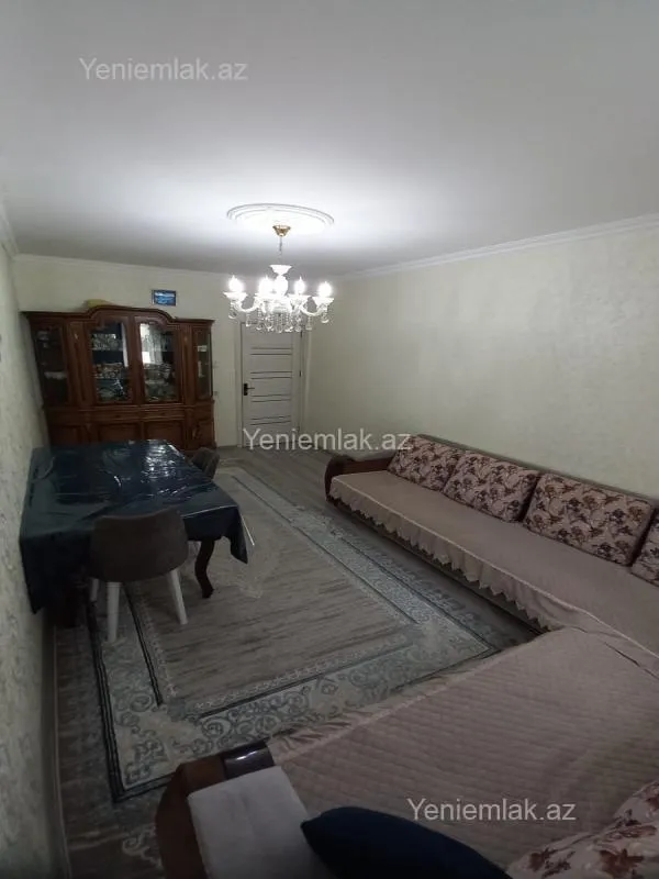 Satılır 2 otaqlı köhnə tikili 55 m²