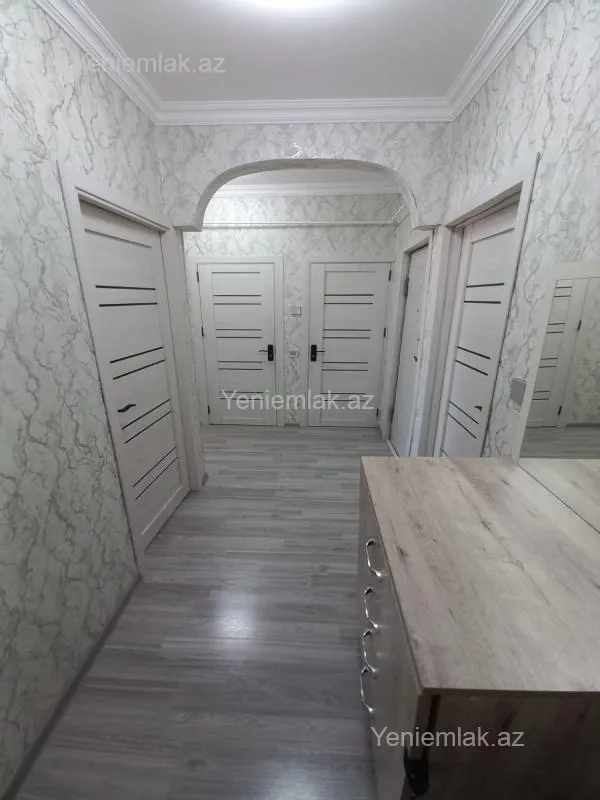 Satılır 2 otaqlı köhnə tikili 55 m²