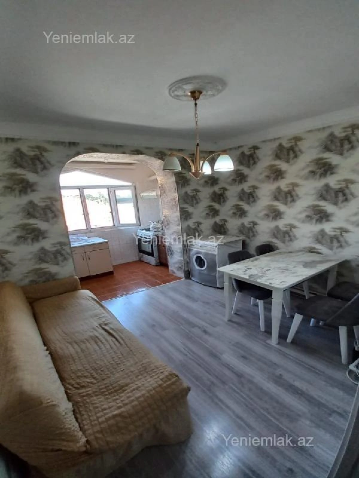 Satılır 2 otaqlı köhnə tikili 55 m²