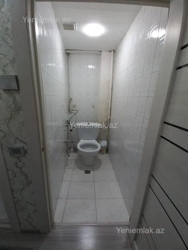 Satılır 2 otaqlı köhnə tikili 55 m²