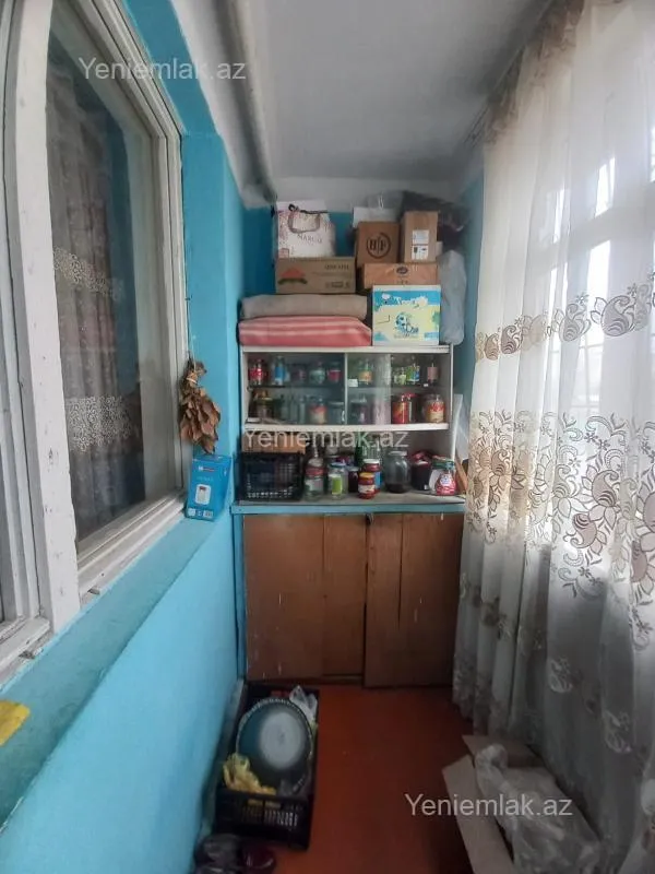 Satılır 2 otaqlı köhnə tikili 55 m²