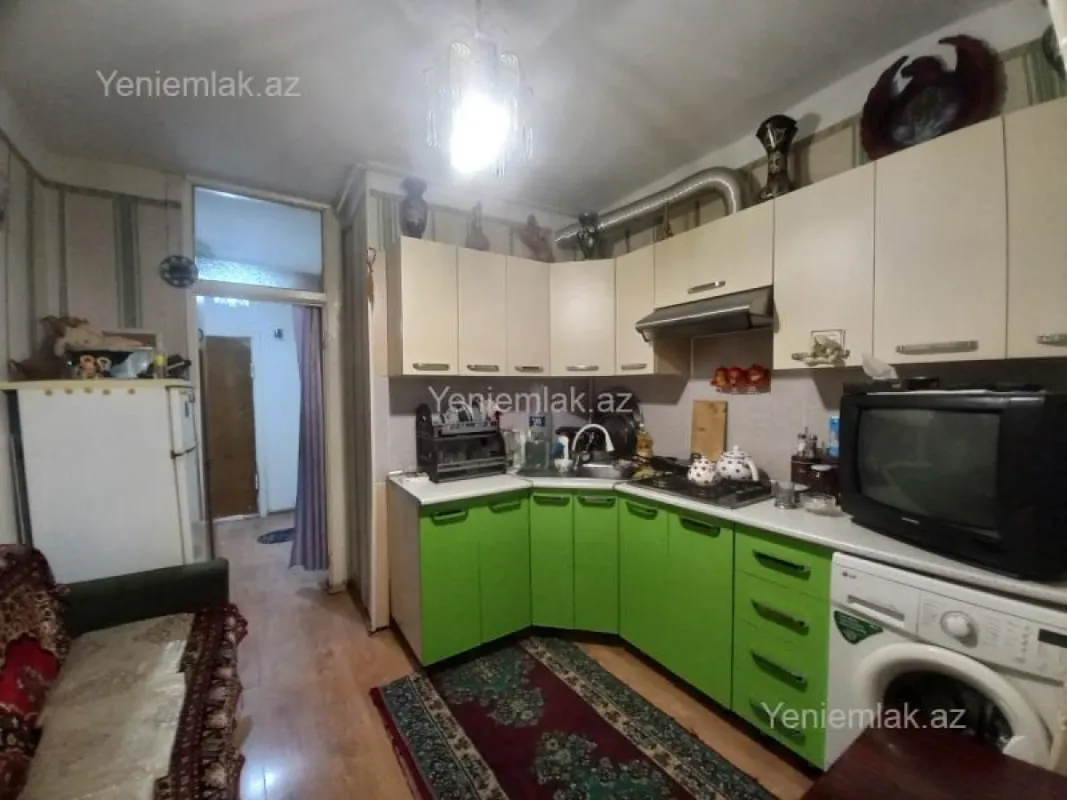 Satılır 2 otaqlı köhnə tikili 55 m²