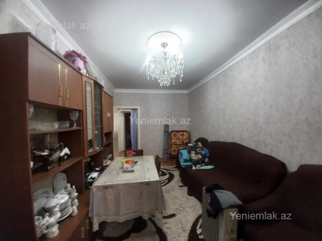 Satılır 2 otaqlı köhnə tikili 55 m²