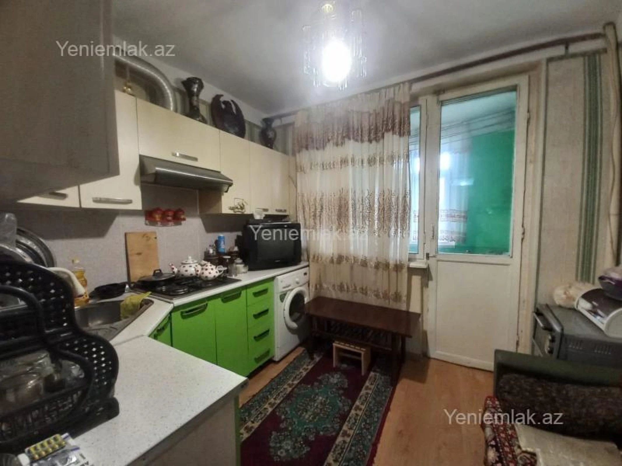 Satılır 2 otaqlı köhnə tikili 55 m²