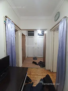 Satılır 2 otaqlı köhnə tikili 55 m²