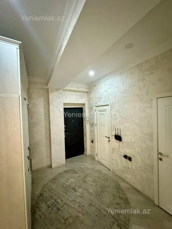 Satılır 3 otaqlı yeni tikili 105 m²