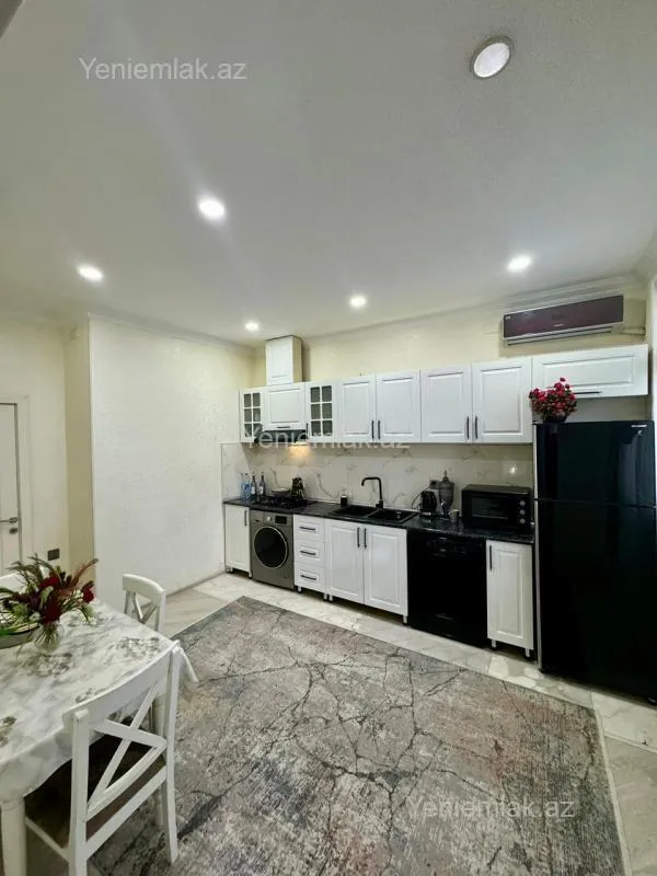 Satılır 3 otaqlı yeni tikili 105 m²