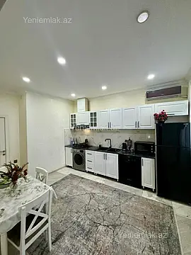 Satılır 3 otaqlı yeni tikili 105 m²