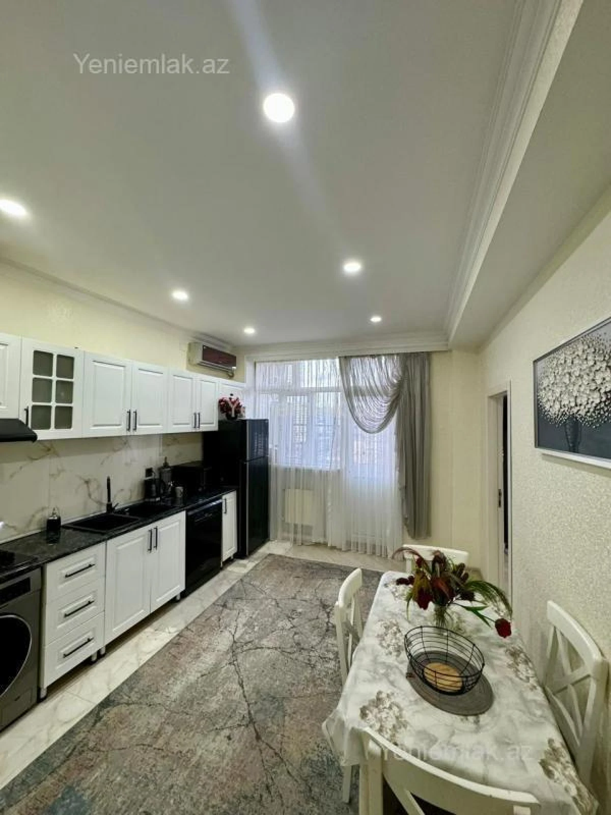 Satılır 3 otaqlı yeni tikili 105 m²