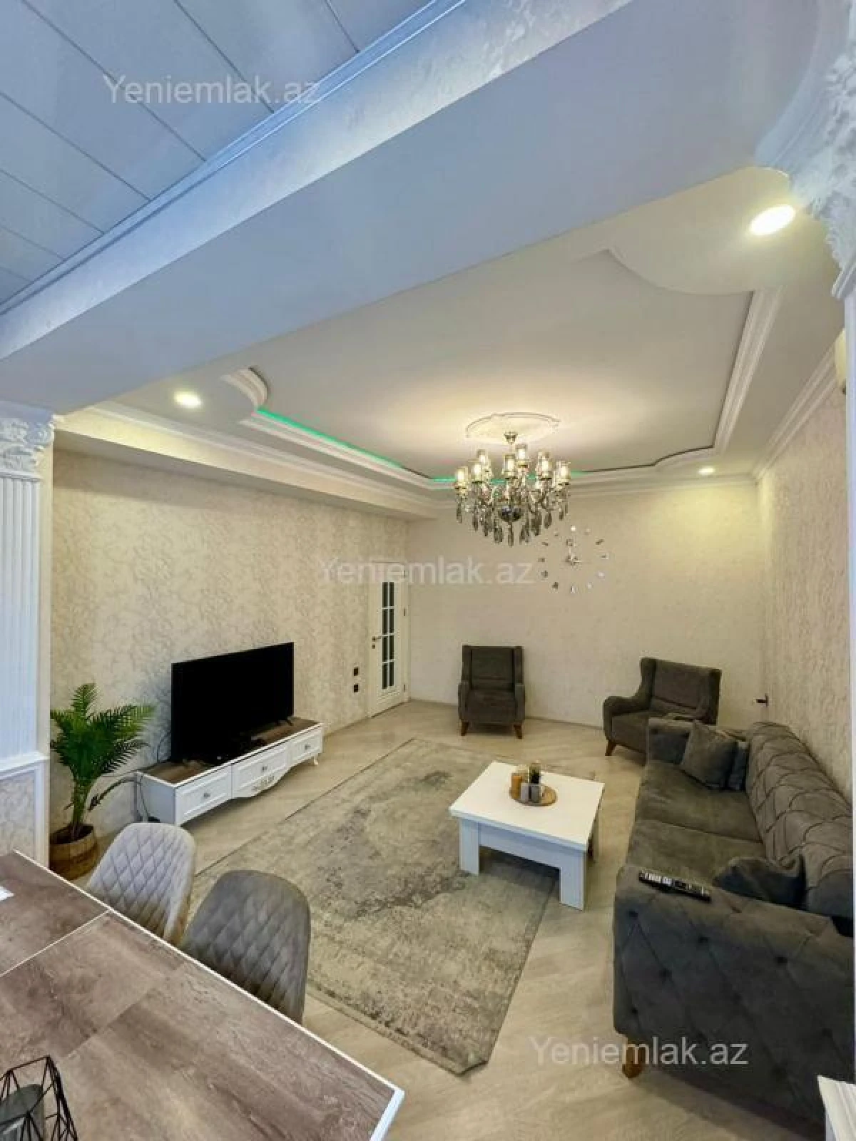 Satılır 3 otaqlı yeni tikili 105 m²