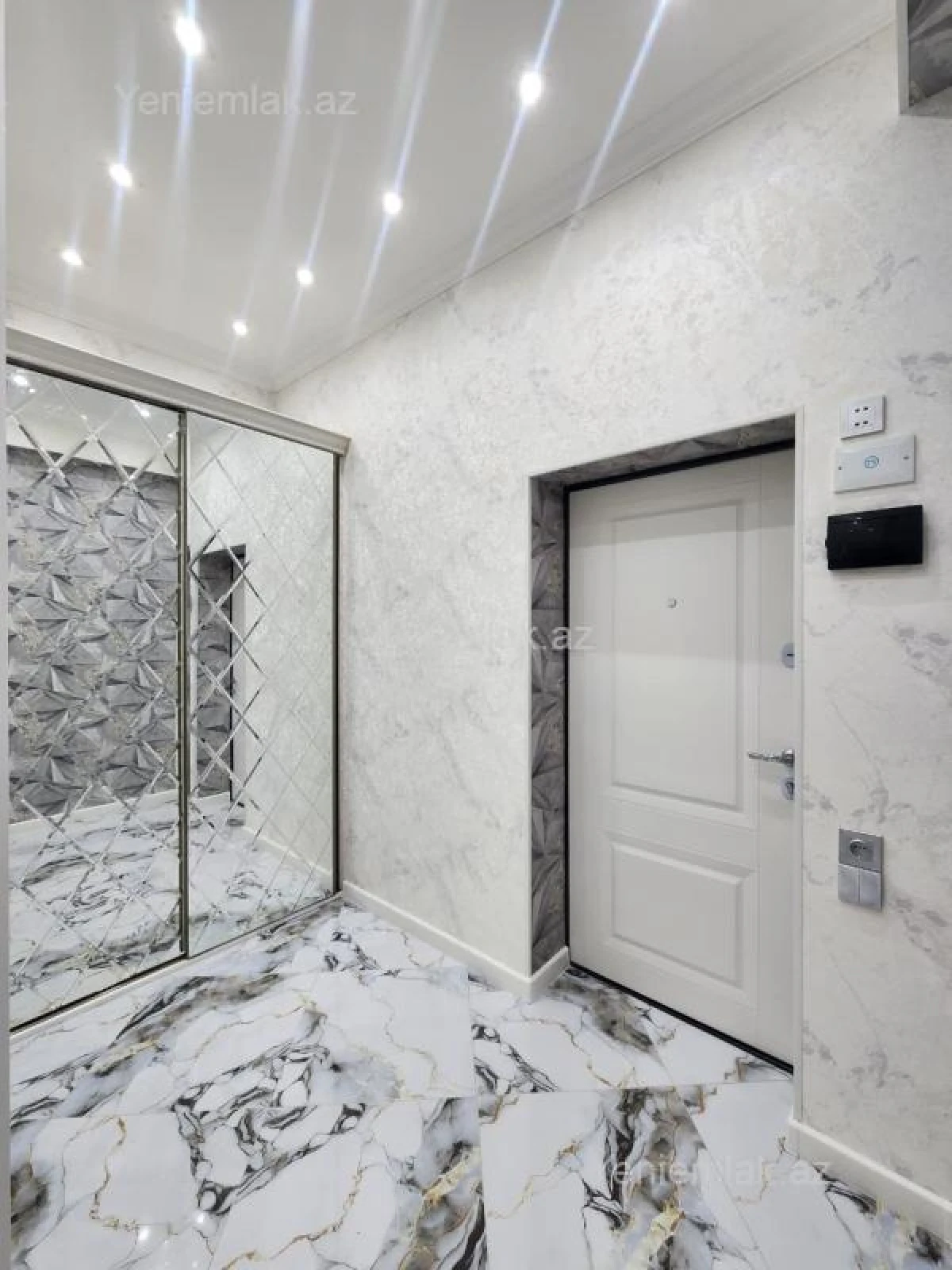 Satılır 2 otaqlı yeni tikili 52 m²