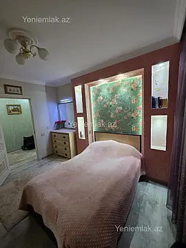 Satılır 4 otaqlı köhnə tikili 110 m²