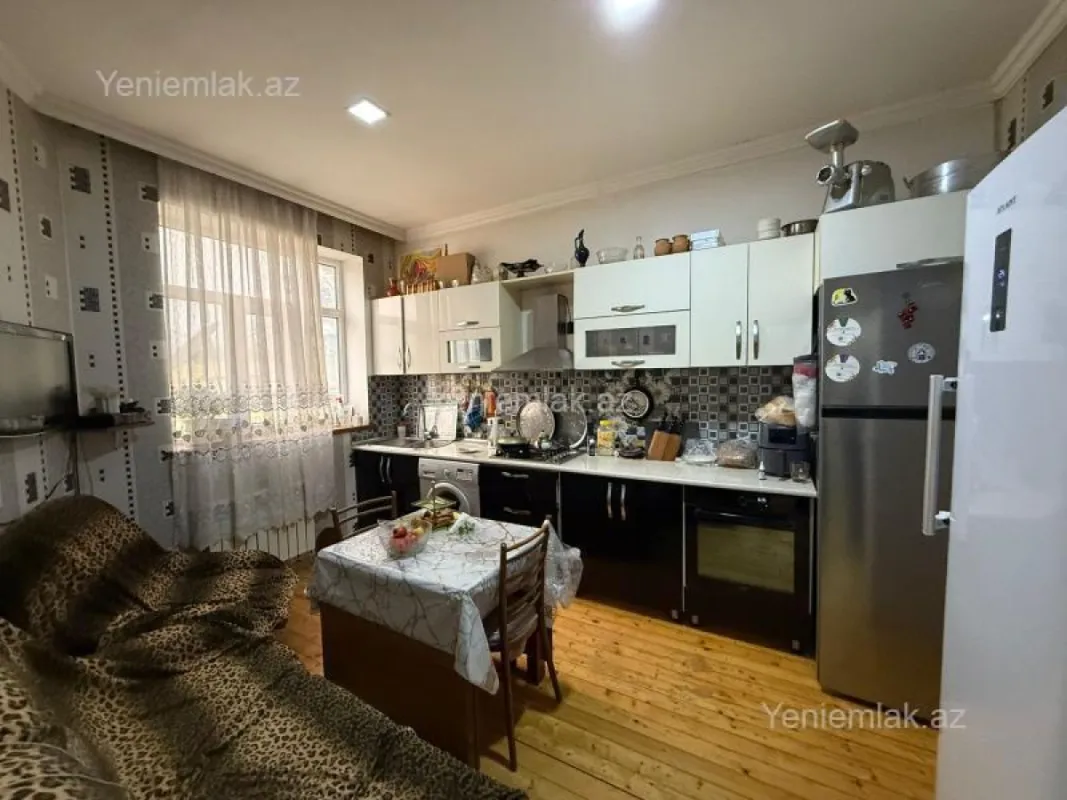 Satılır 3 otaqlı həyət evi 100 m²