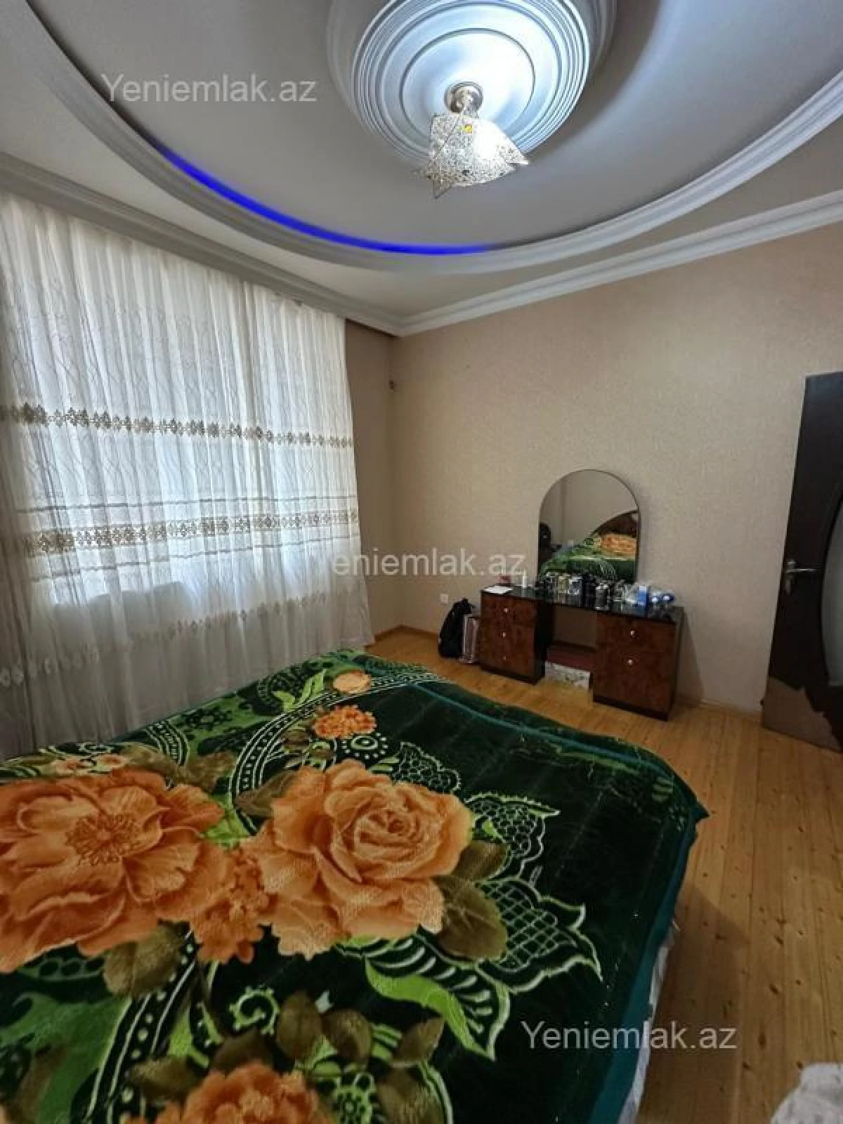 Satılır 2 otaqlı yeni tikili 75 m²