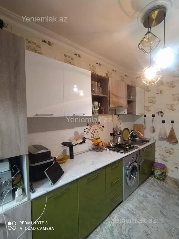 Satılır 3 otaqlı köhnə tikili 74 m²