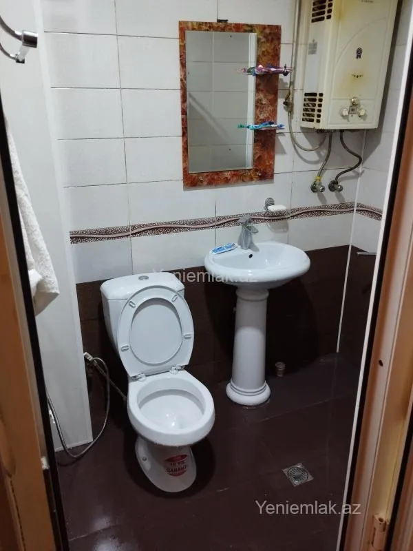 Satılır 1 otaqlı köhnə tikili 37 m²