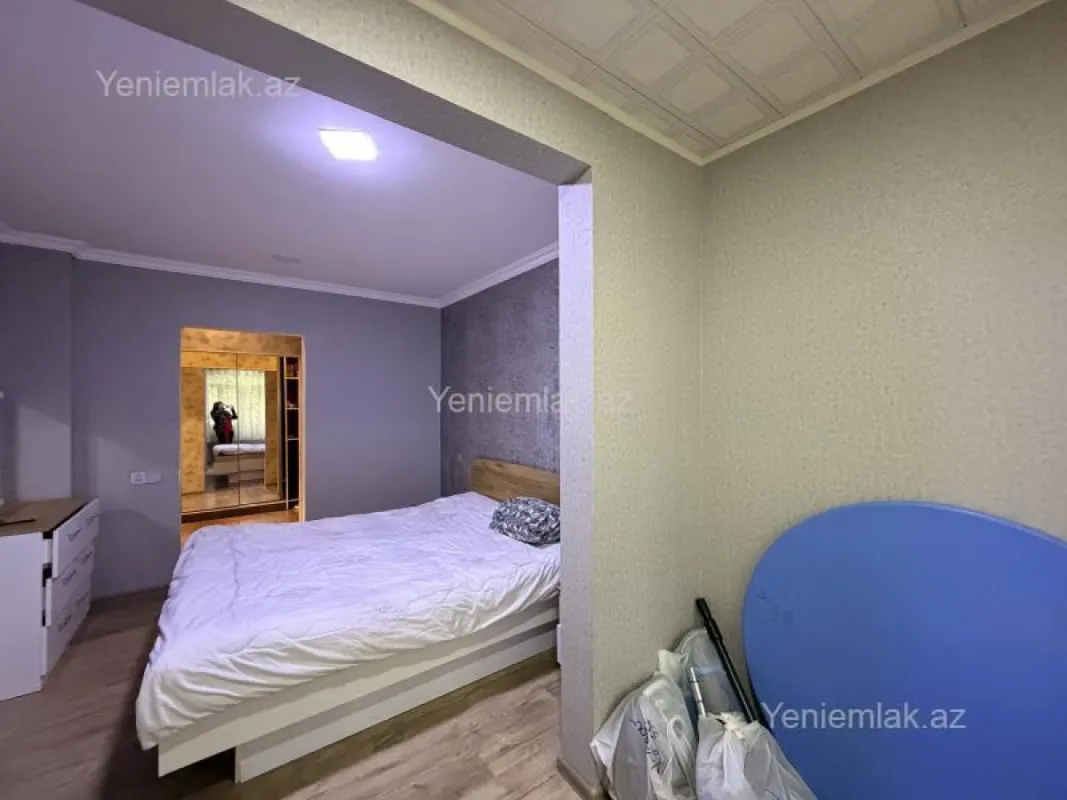 Satılır 2 otaqlı köhnə tikili 60 m²