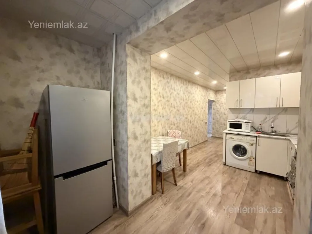 Satılır 2 otaqlı köhnə tikili 60 m²