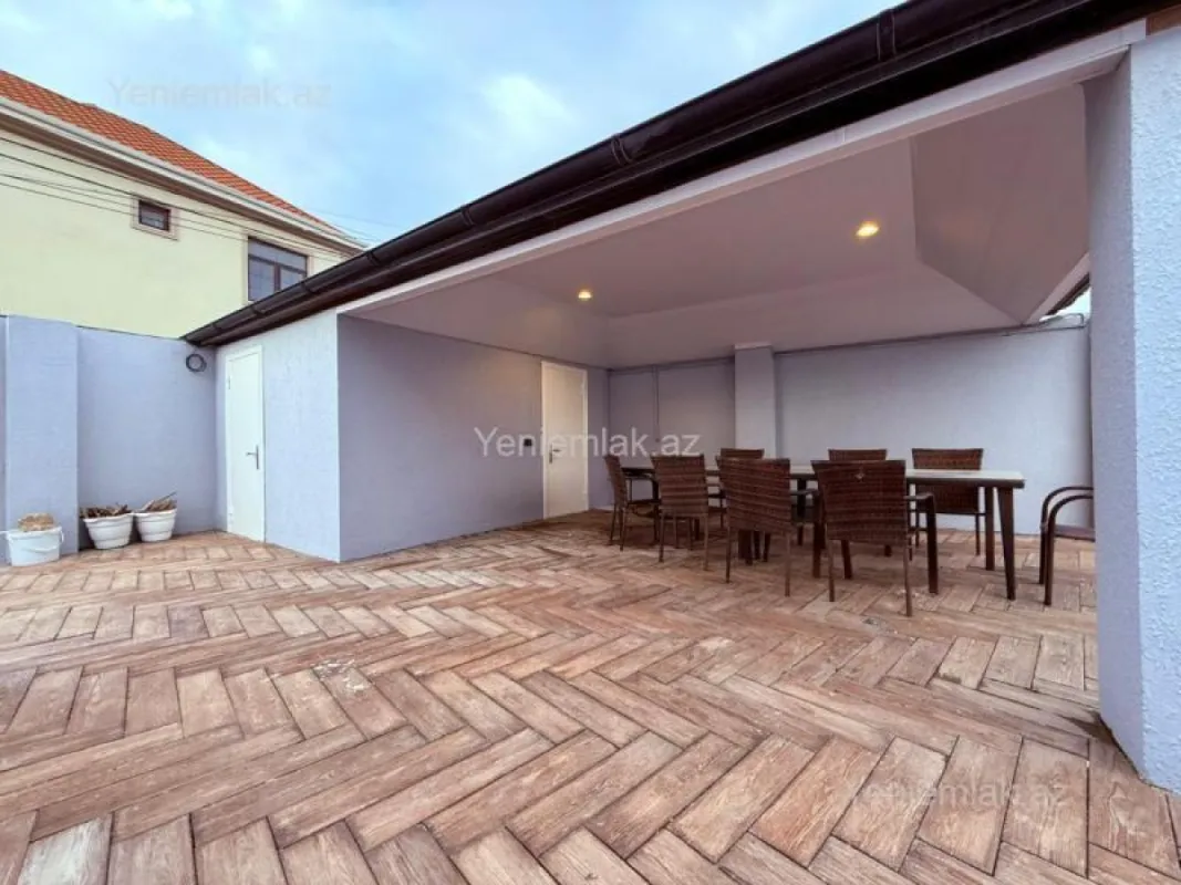 Satılır 4 otaqlı həyət evi 142 m²