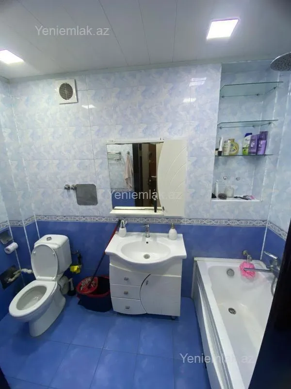 Satılır 4 otaqlı köhnə tikili 100 m²