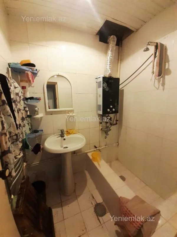 Satılır 3 otaqlı köhnə tikili 67 m²