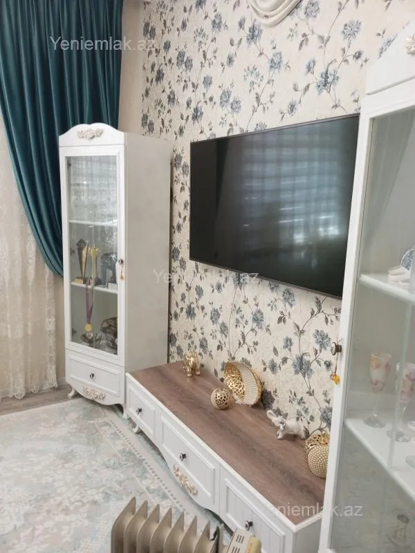 Satılır 2 otaqlı köhnə tikili 60 m²